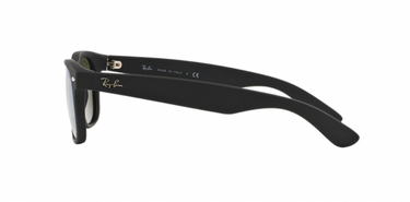 Ray-Ban New Wayfarer RB2132 622/30 Rubber Black