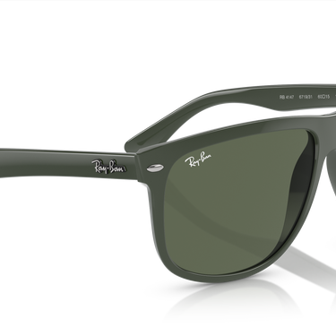 Ray-Ban Boyfriend RB4147 671931 Groen