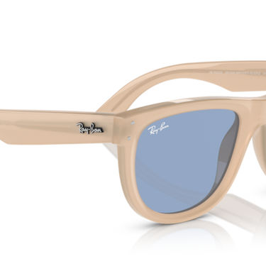 Ray-Ban Wayfarer Reverse RBR0502S 678072  Opaal Beige & Honing
