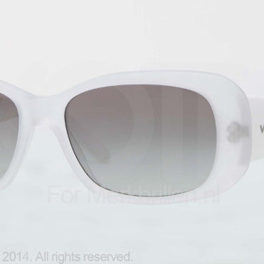 Vogue Zonnebril VO2606S Matte transparent gray gradient
