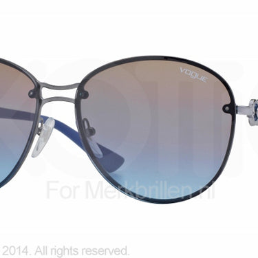 Vogue Zonnebril VO3883SB Matte gunmetal blue gradient