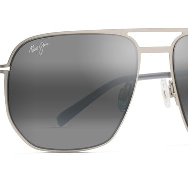 Maui Jim  Sharks Cove 605-17 Titanium
