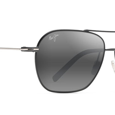 Maui Jim  Mano 877-02 Black w/Silver Stripe