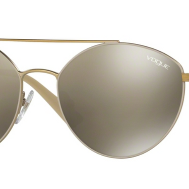 Vogue Zonnebril VO4023S 996/5A Matte Cream/Pale Gold