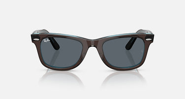 Ray-Ban Original Wayfarer RB2140 1446R5 bruin op transparant blauw, vooraanzicht