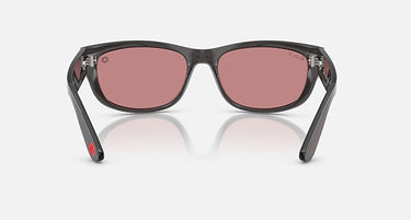 Ray-Ban Star Wars Kylo Ren Mega Balorama RB2289 14543E transparant zwart met rode gepolariseerde glazen, achteraanzicht