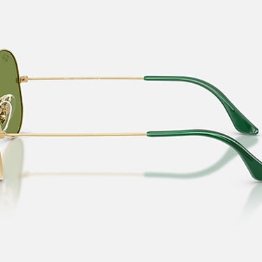 Ray-Ban Aviator RB3025 001/4E goudkleurig met groene glazen, zijaanzicht