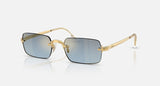 Ray-Ban RB3928 by A$AP Rocky 001/S2 arista goud, glazen in blauw met kleurverloop naar donkergrijs – schuin vooraanzicht