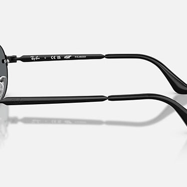 Ray-Ban RB3929 by A$AP Rocky 002/81 zwart, glazen in donkergrijs gepolariseerd – zijaanzicht