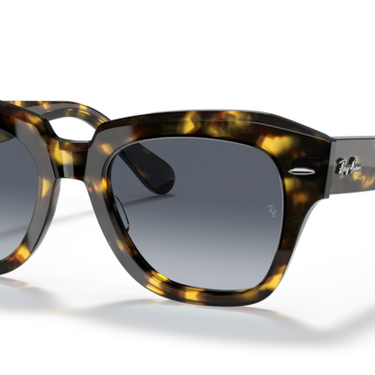 Ray-Ban RB2186 133286 State Street geel havana – schuin vooraanzicht