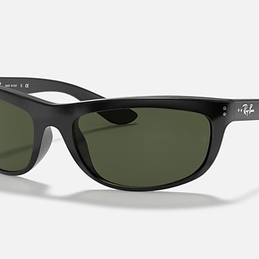 Ray-Ban Balorama RB4089 601/31 zwart – schuin vooraanzicht