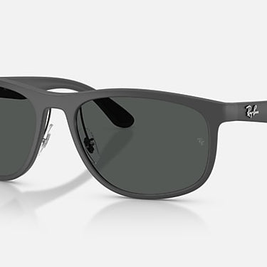 Ray-Ban RB4468 601787 Liteforce zandgrijs – schuin vooraanzicht