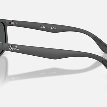 Ray-Ban RB4468 601787 Liteforce zandgrijs – zijaanzicht