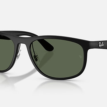 Ray-Ban RB4468 601S71 Liteforce zandzwart – schuin vooraanzicht