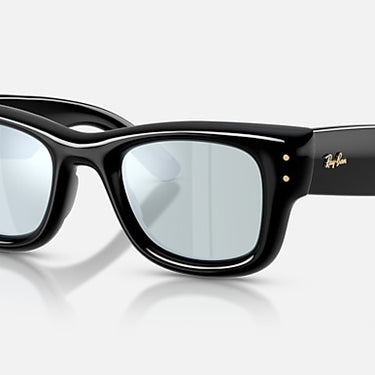 Ray-Ban RB4940 601/30 Wayfarer Puffer zwart – schuin vooraanzicht