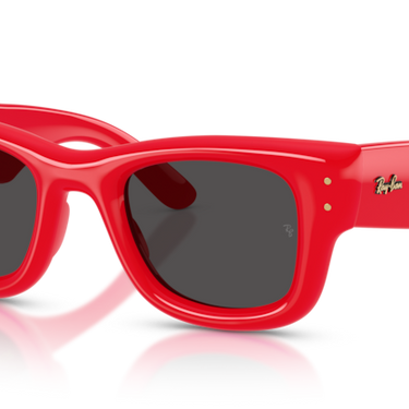 Ray-Ban RB4940 683187 Wayfarer Puffer rood – schuin vooraanzicht