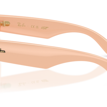Ray-Ban RB4940 687584 Wayfarer Puffer effen nude – zijaanzicht