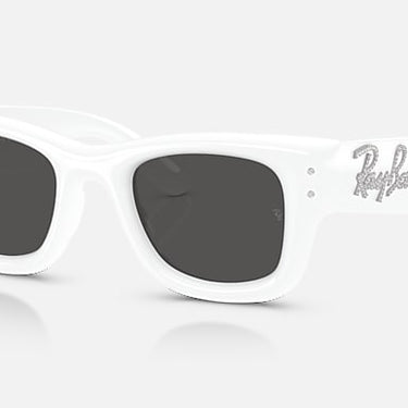 Ray-Ban RB4940B 686387 Wayfarer Puffer Crystal wit met strass – schuin vooraanzicht