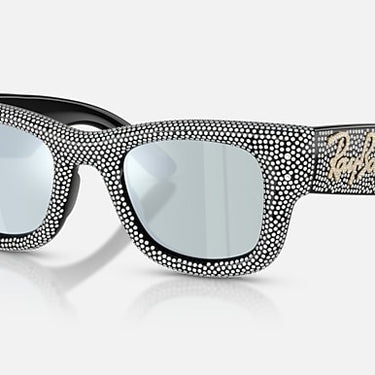 Ray-Ban RB4940BP 686530 Wayfarer Puffer Crystal Pavé zwart – schuin vooraanzicht